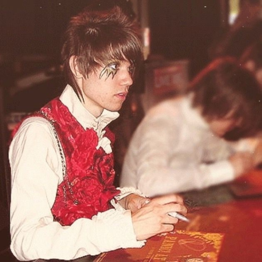 Meet your Posher, Lily